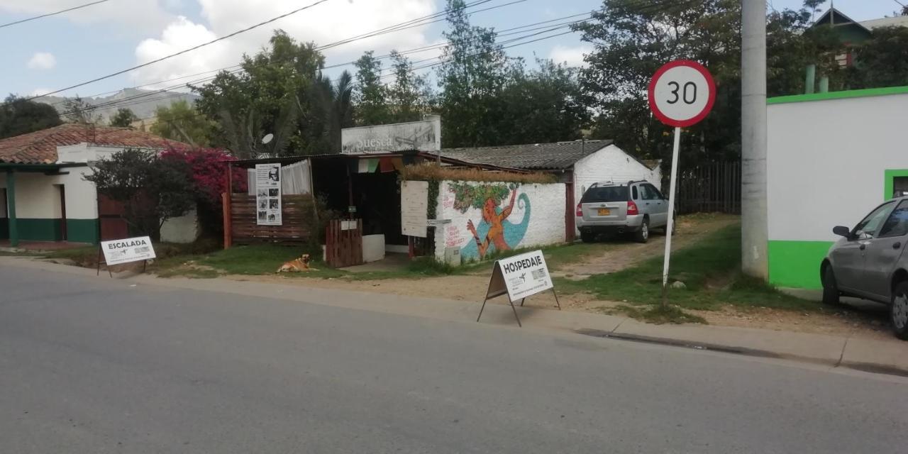 ホテル Hostal Caminos De スエスカ エクステリア 写真