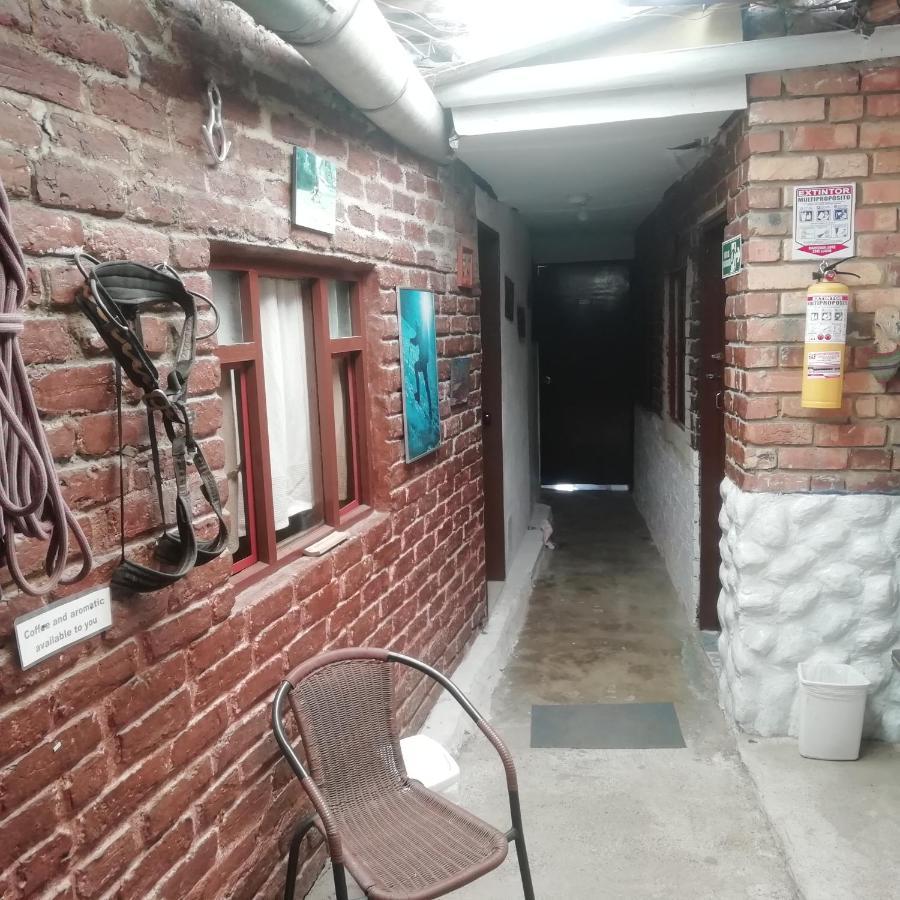 ホテル Hostal Caminos De スエスカ エクステリア 写真