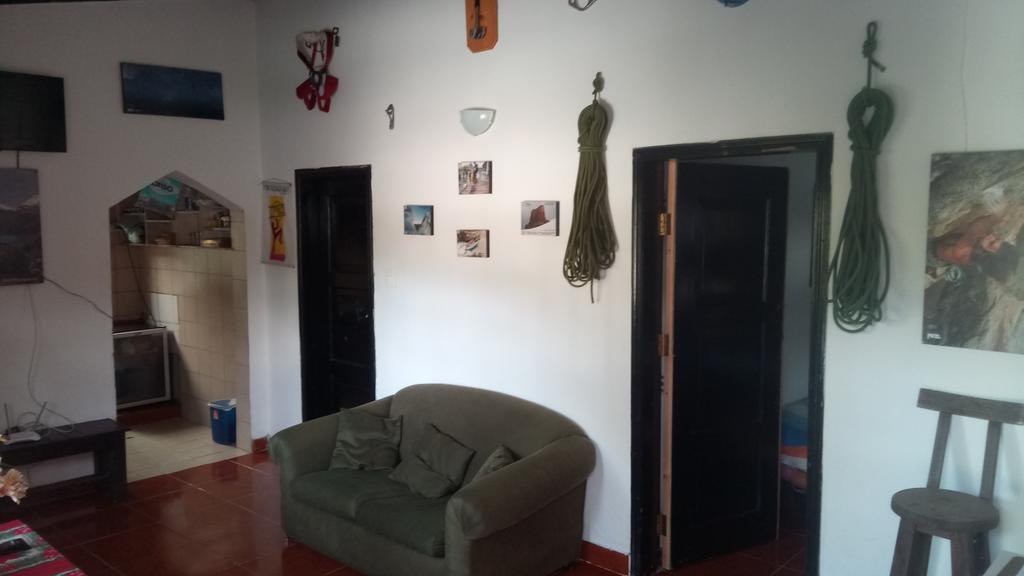ホテル Hostal Caminos De スエスカ エクステリア 写真