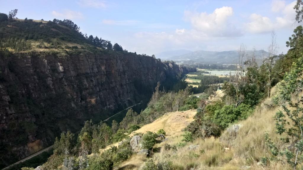 ホテル Hostal Caminos De スエスカ エクステリア 写真